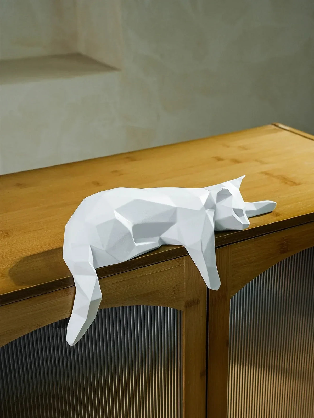 Geometric Cat Sculpture – Modern Minimalist Resin Accent