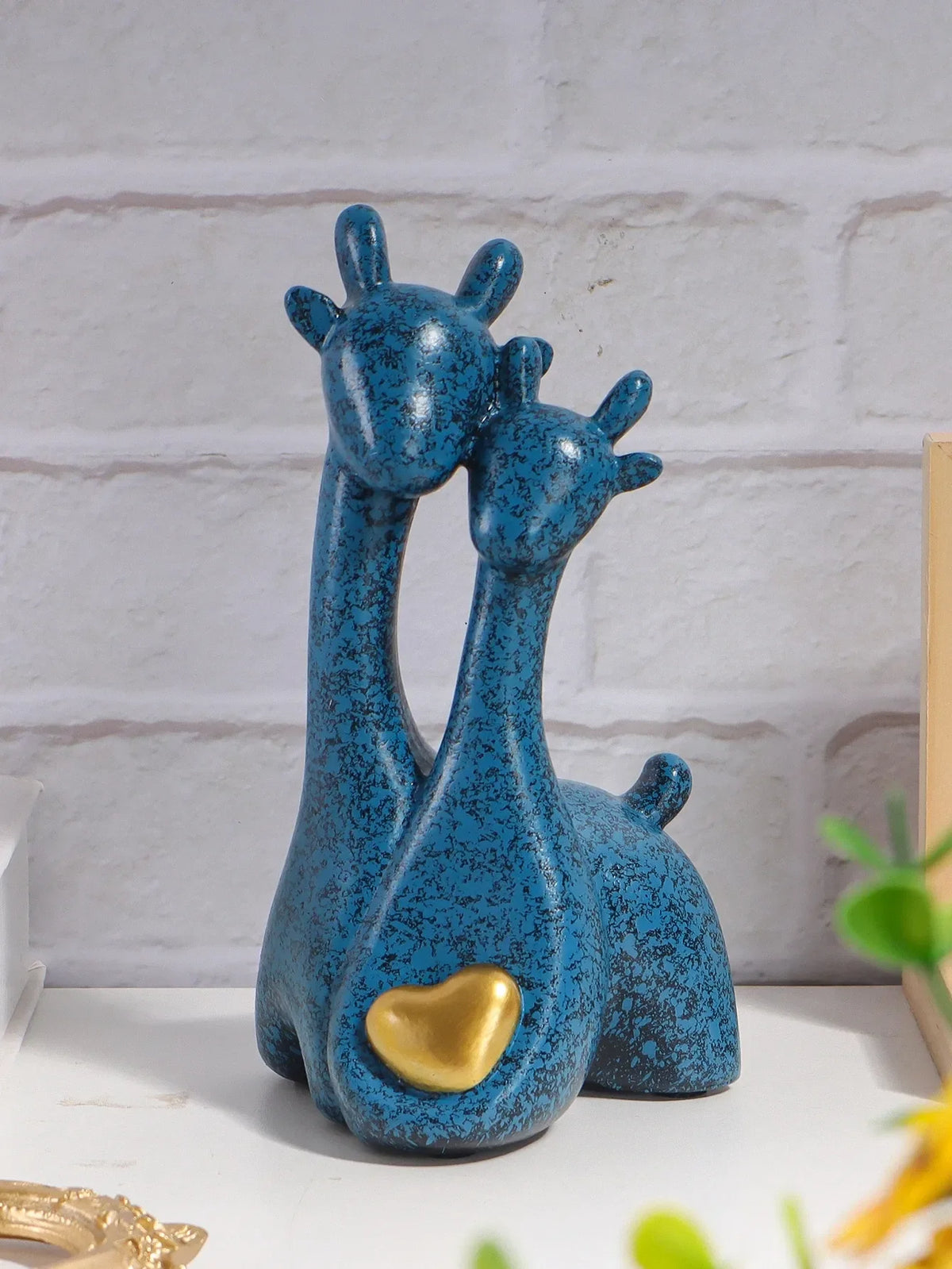 Romantic Couple Deer Statue – Resin Animal Sculpture Gift
