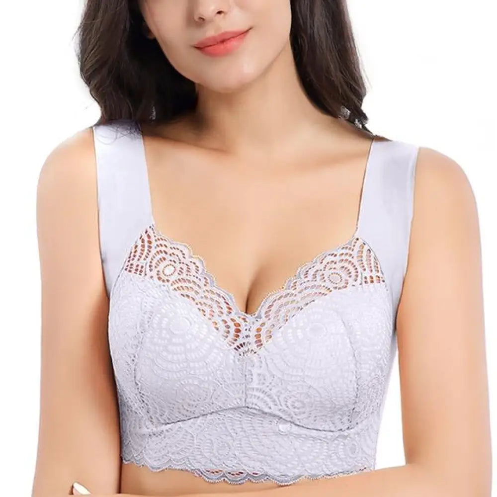 Ultimate Lift Stretch Full-Figure Seamless Lace Cut-Out Bra