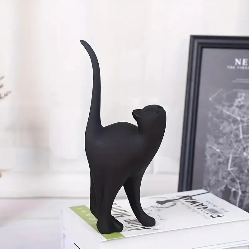 Nordic Couple Cat Sculpture – Resin Love Cat Home Decor