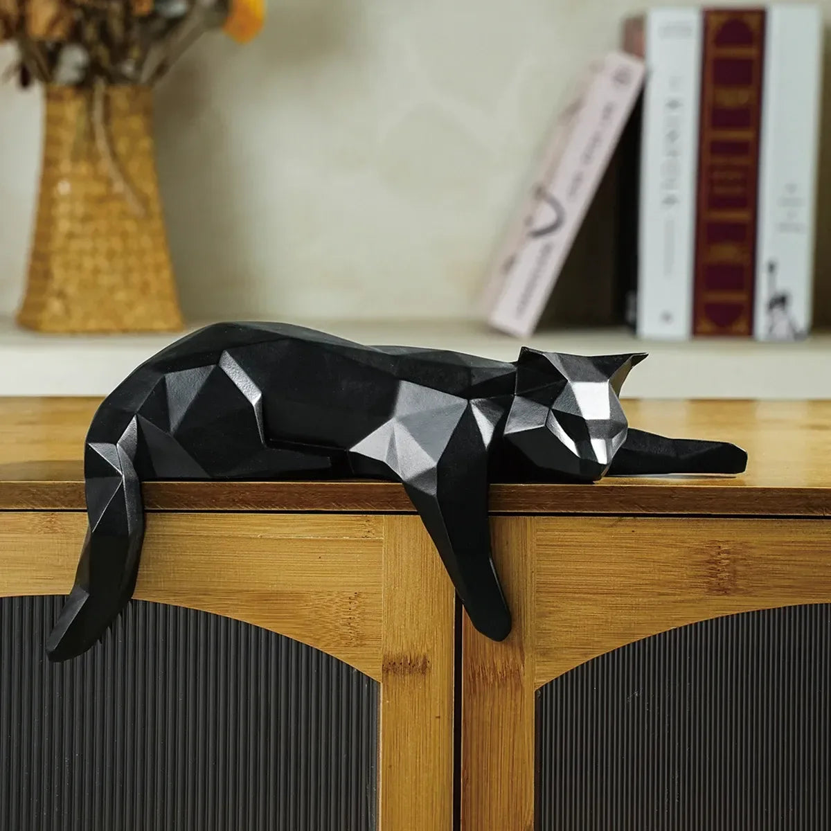 Geometric Cat Sculpture – Modern Minimalist Resin Accent