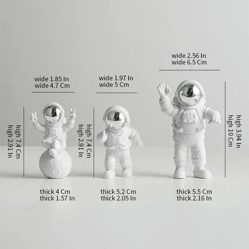 Creative Desktop Astronaut Ornament Space-Themed Gift Boys & Girls