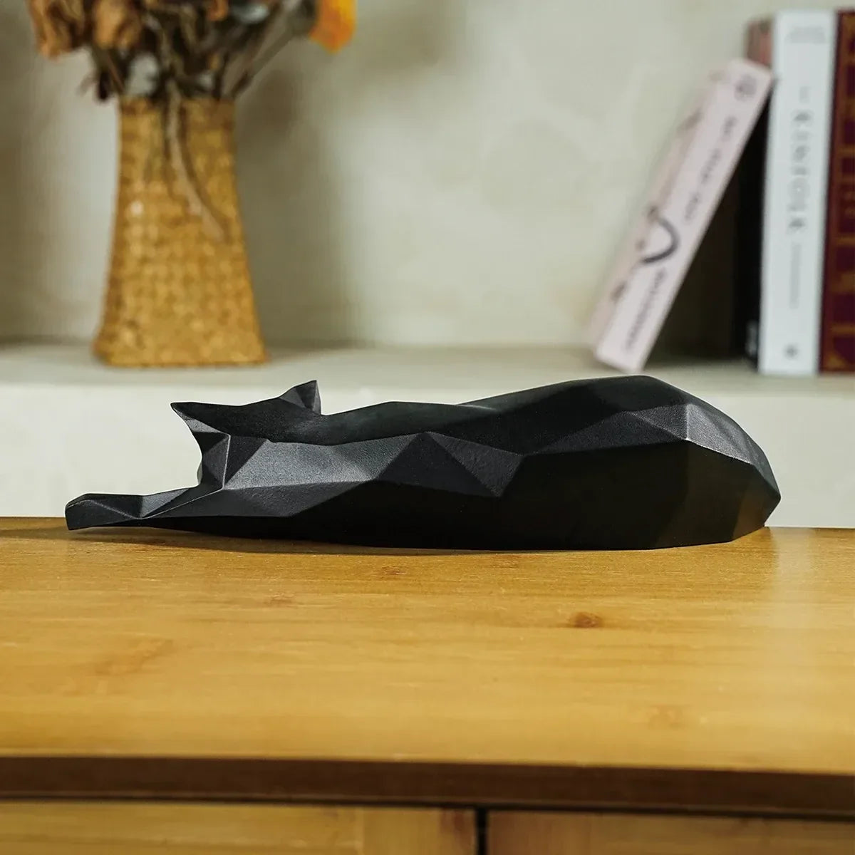 Geometric Cat Sculpture – Modern Minimalist Resin Accent