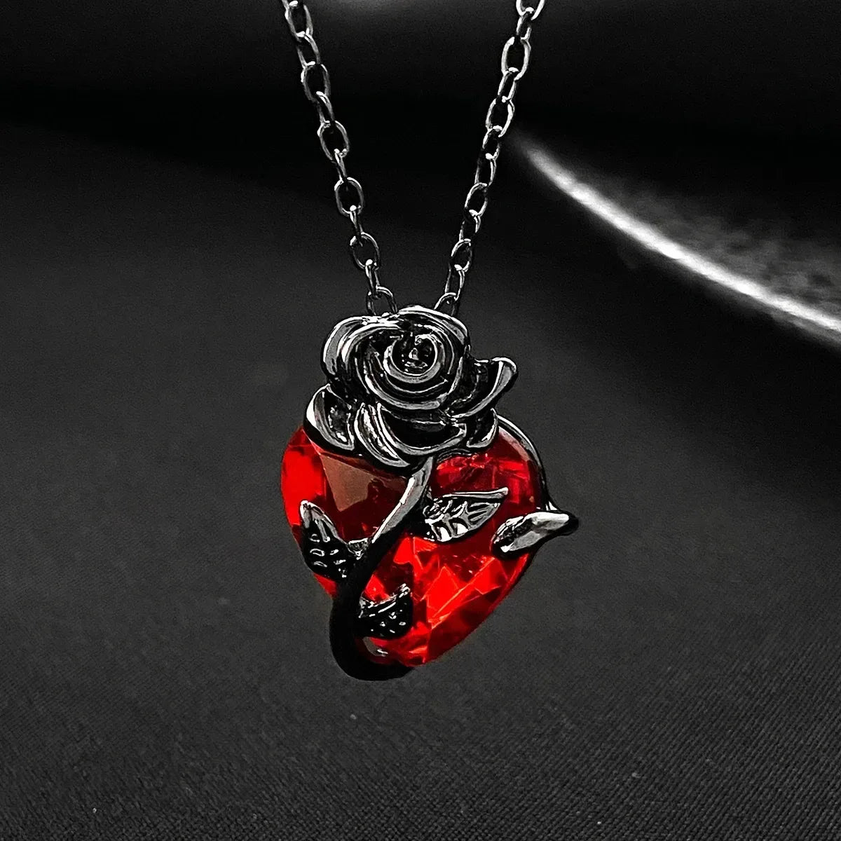 Gothic Rose Red Heart Necklace – Grunge Human Heart Pendant Jewelry