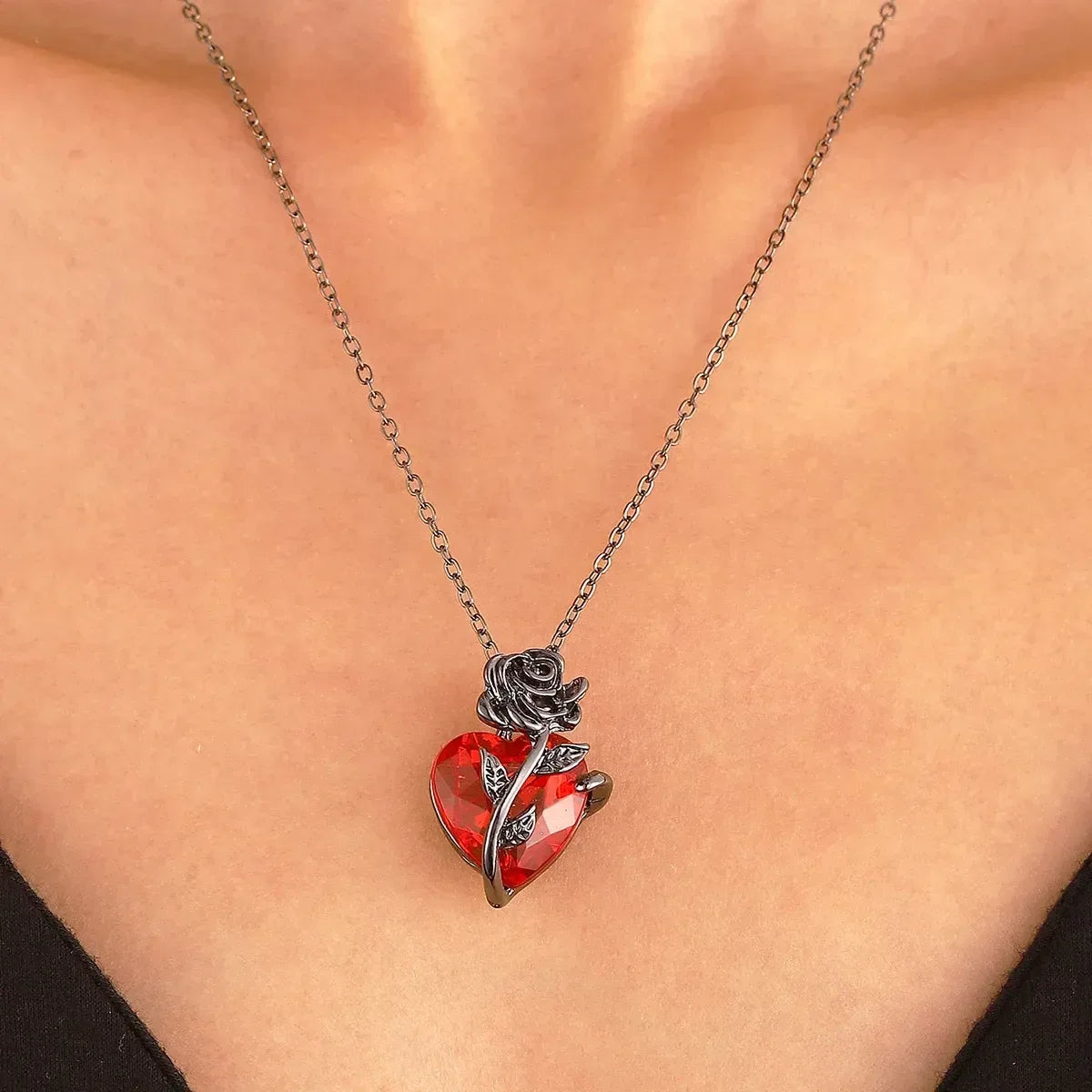 Gothic Rose Red Heart Necklace – Grunge Human Heart Pendant Jewelry