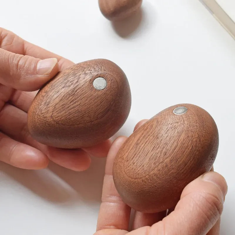 Nordic Solid Wood Balancing Stone Sculpture – Minimalist Zen Puzzle Decor