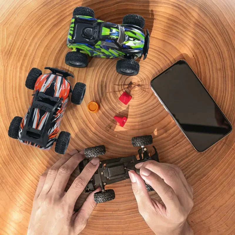 High-Speed RC Car 20km/h All-Terrain Electric Toy Racing Car
