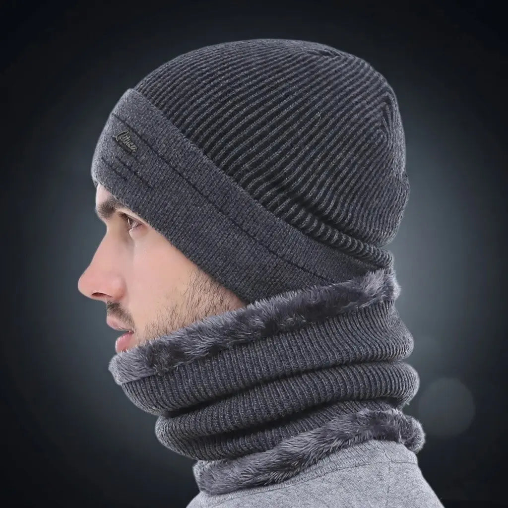 Knitted Beanie & Scarf Set – Fleece-Lined Winter Accessories
