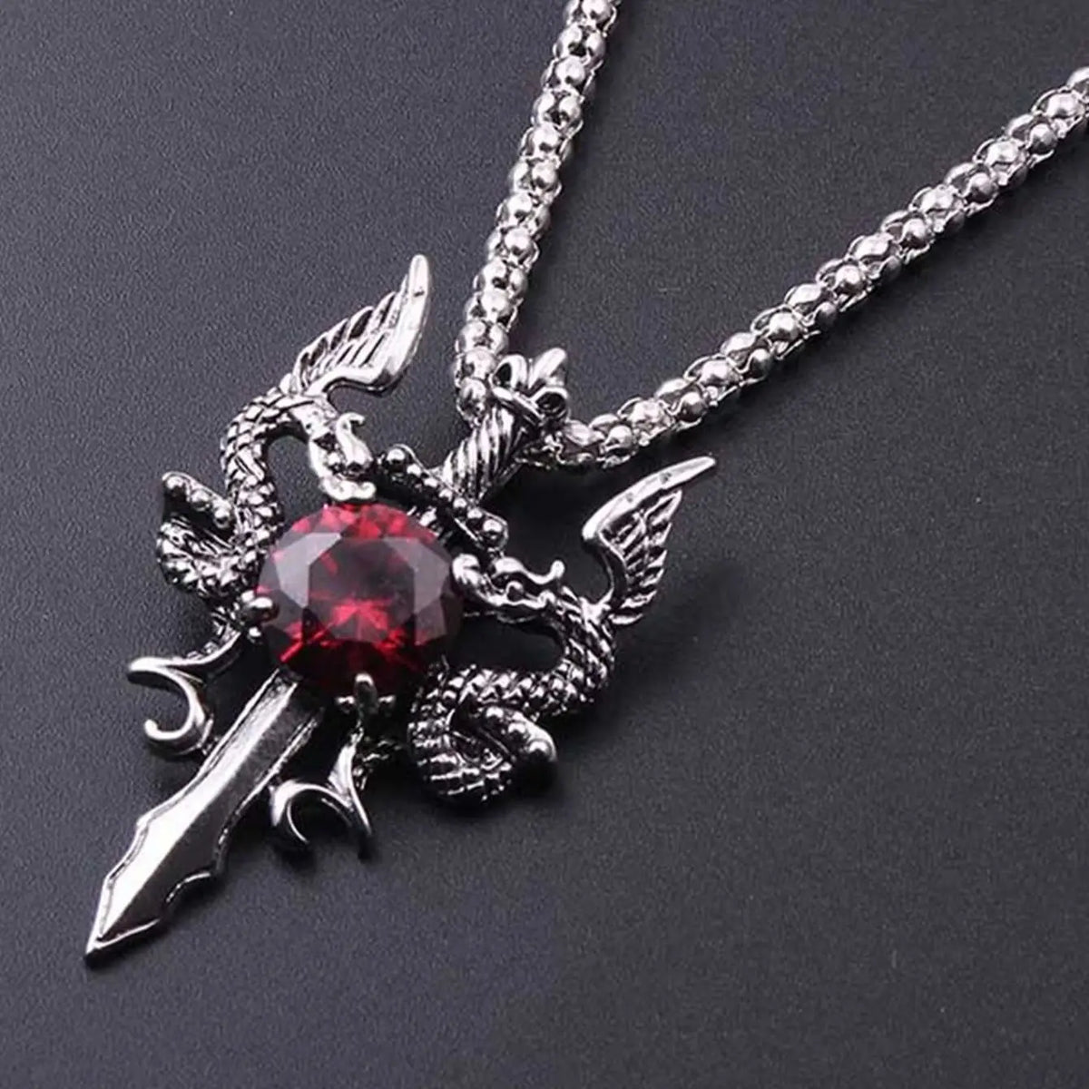 Men's Gothic Dragon Long Necklace – Retro Dominant Pendant & Water Diamonds