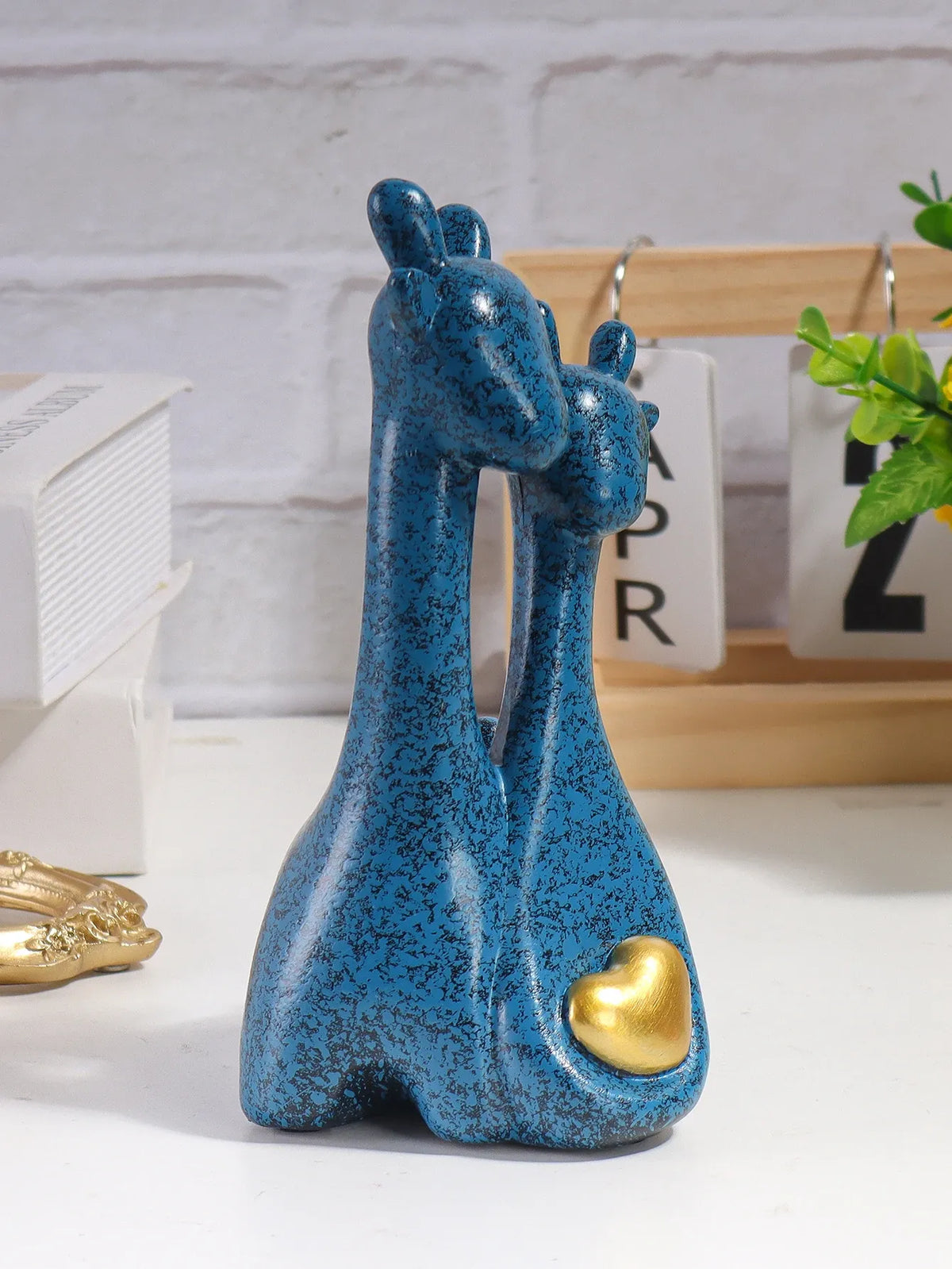 Romantic Couple Deer Statue – Resin Animal Sculpture Gift
