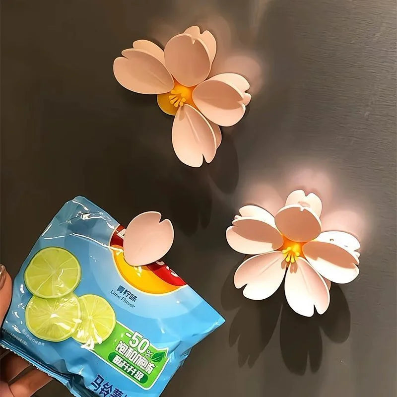 Sakura Magnetic Snack Clip – Creative Flower Petal Food Sealer & Fridge Magnet