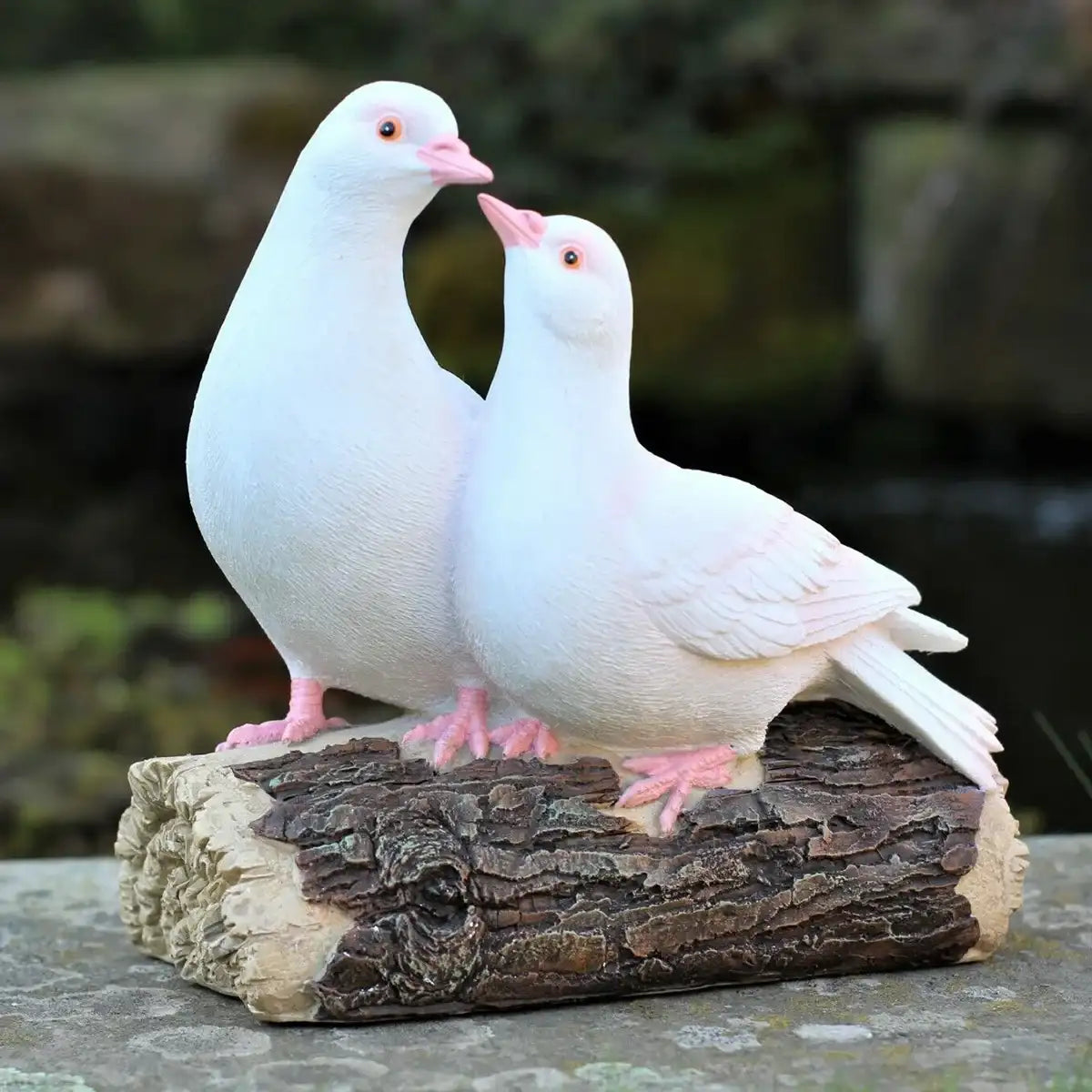 Romantic Dove Couple Garden Statue – Bird Sculpture