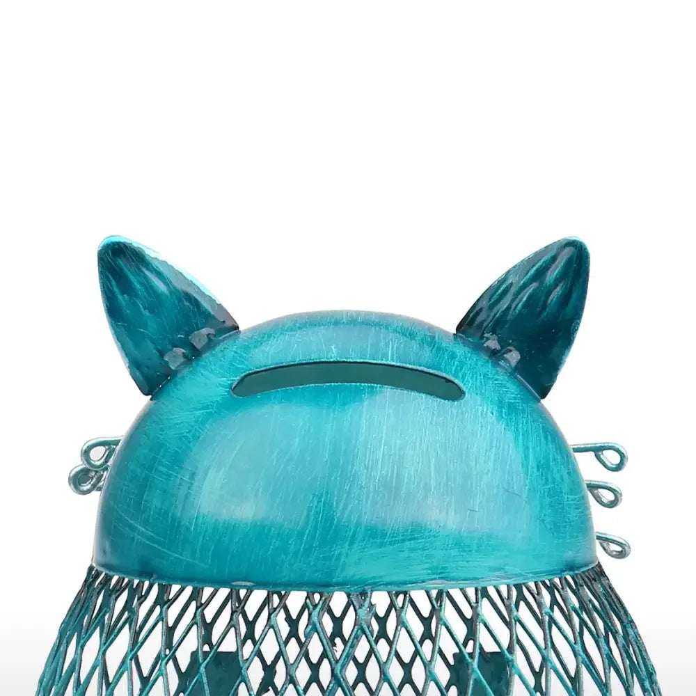 Cat-shaped piggy bank