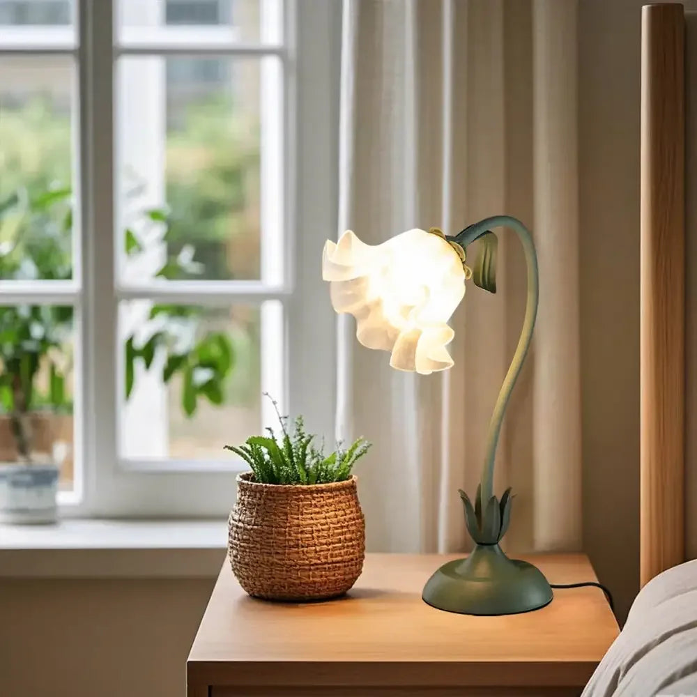Green Vintage Flower Lamp 360° Adjustable LED Bedside Three-Tone Diamond Light