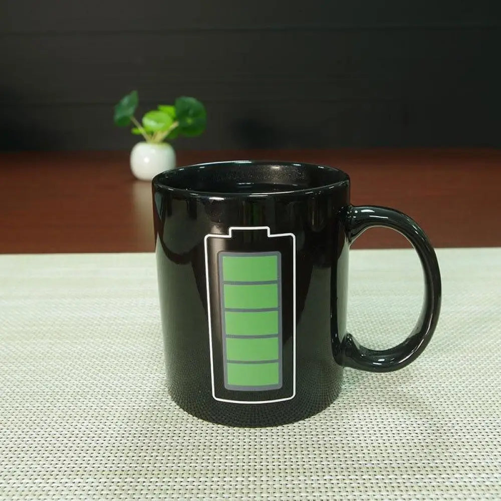 Heat-Reacting Charging Mug