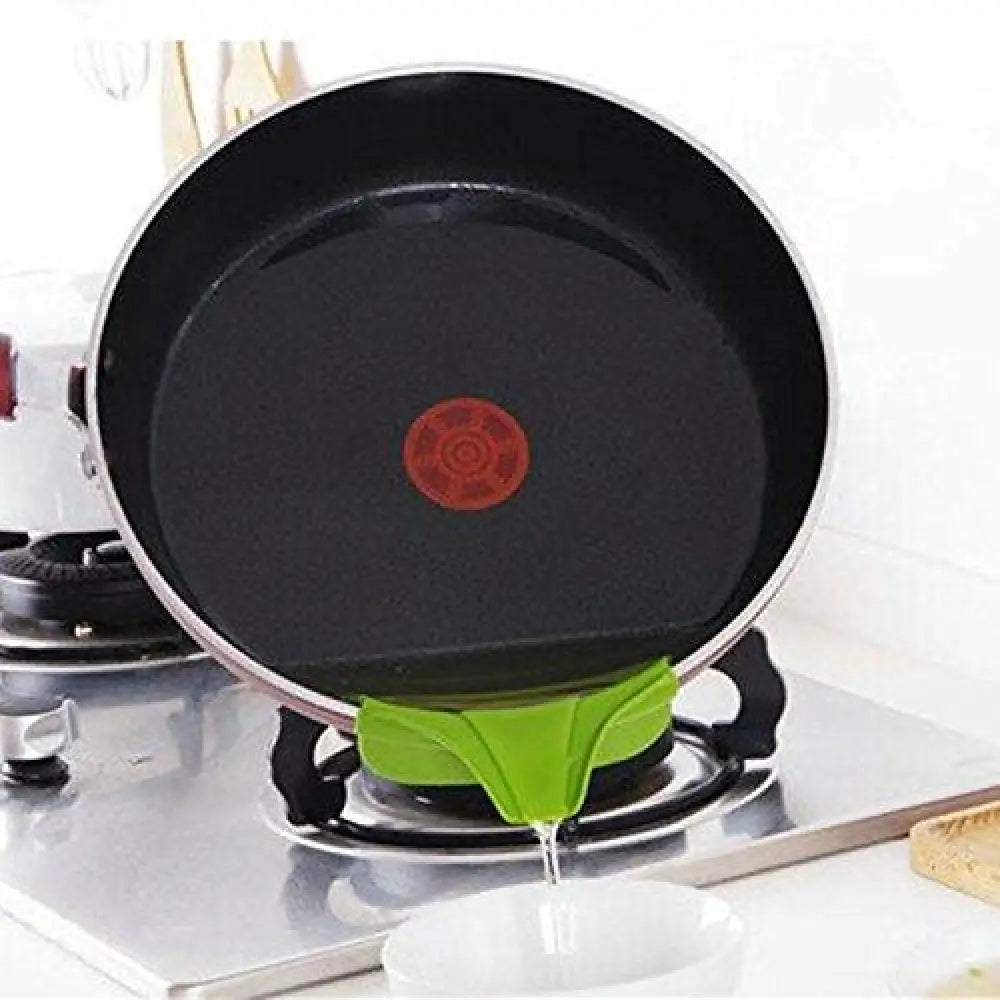 Kitchen Funnel with Anti-Splash Edge & Liquid Streamer Spout – Anti-Spill Pouring Tool