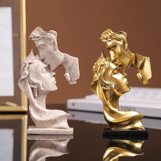 Mini Resin Lovers Statue Figurine Kissing Posture Model Craft Sculpture