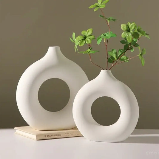 Minimalist Single-Stem Decor
