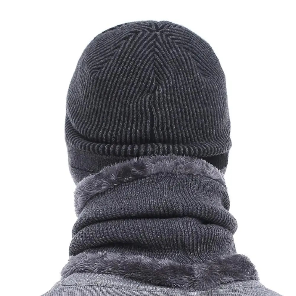 Knitted Beanie & Scarf Set – Fleece-Lined Winter Accessories